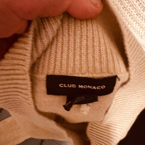 XS Club Monaco Lightweight Tight-knit 100% Merino Wool Fitted sweater - Picture 4 of 6